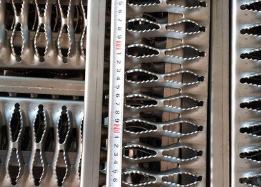 Lưới kim loại kiến trúc bằng thép mạ kẽm cho sàn grating Grtp