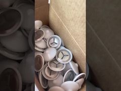 Kích thước Các kẹp cách nhiệt có thể tùy chỉnh có hoặc không có nắp vòm để buộc chặt các chốt cách nhiệt